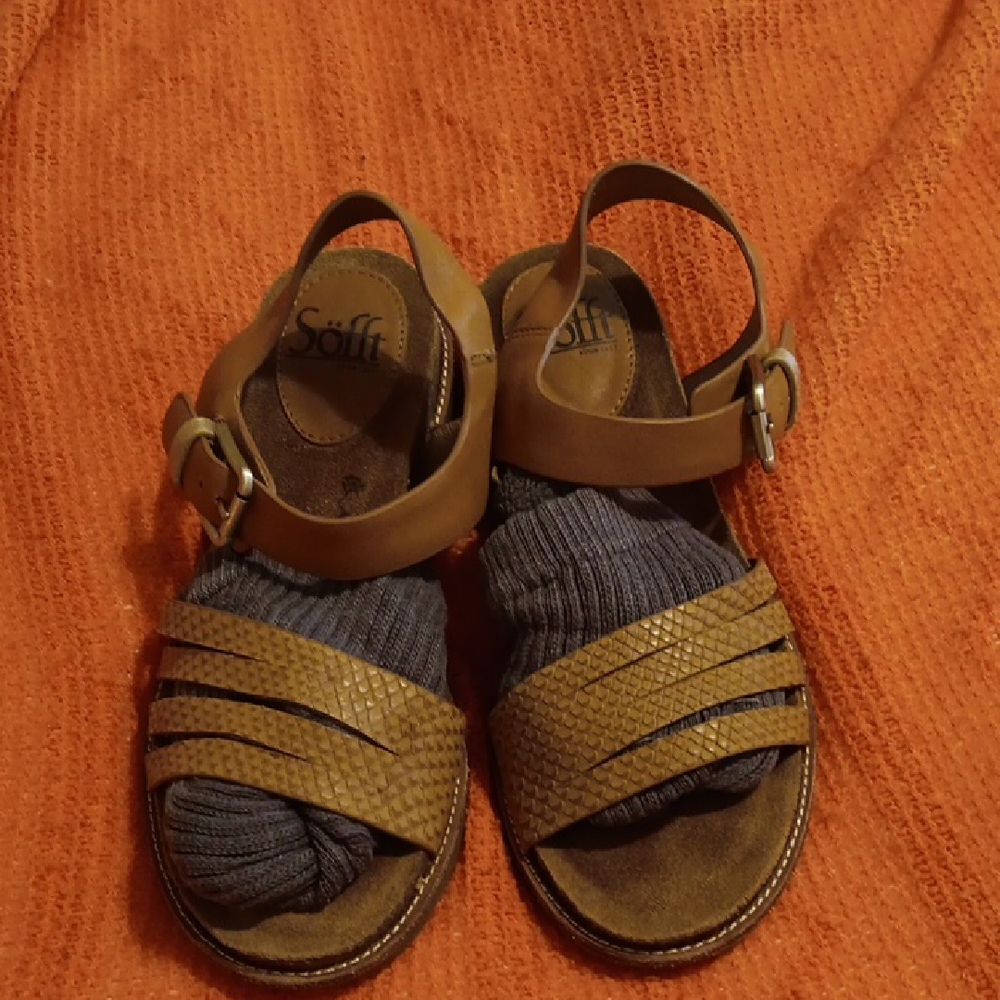 Sofft  Women Strappy Sandals
